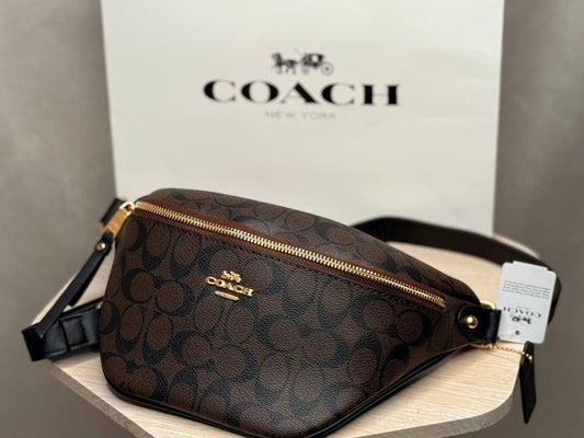 Coach Crossbody Bag – Elegant Leather Design