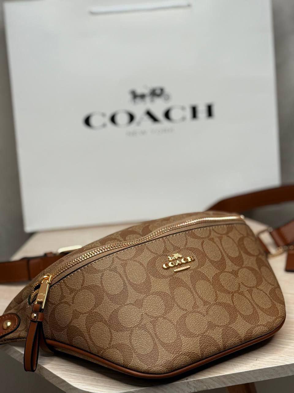 Coach Crossbody Bag – Elegant Leather Design