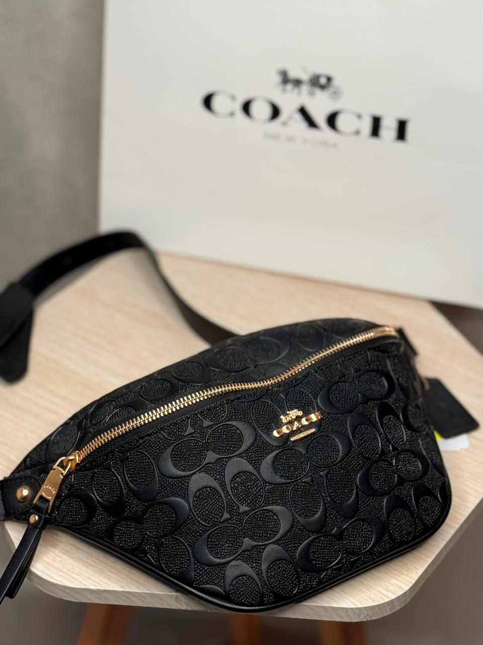 Coach Crossbody Bag – Elegant Leather Design