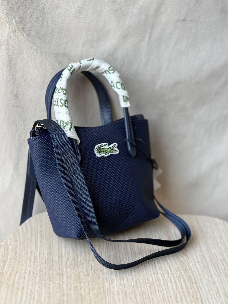 حقيبة لاكوست