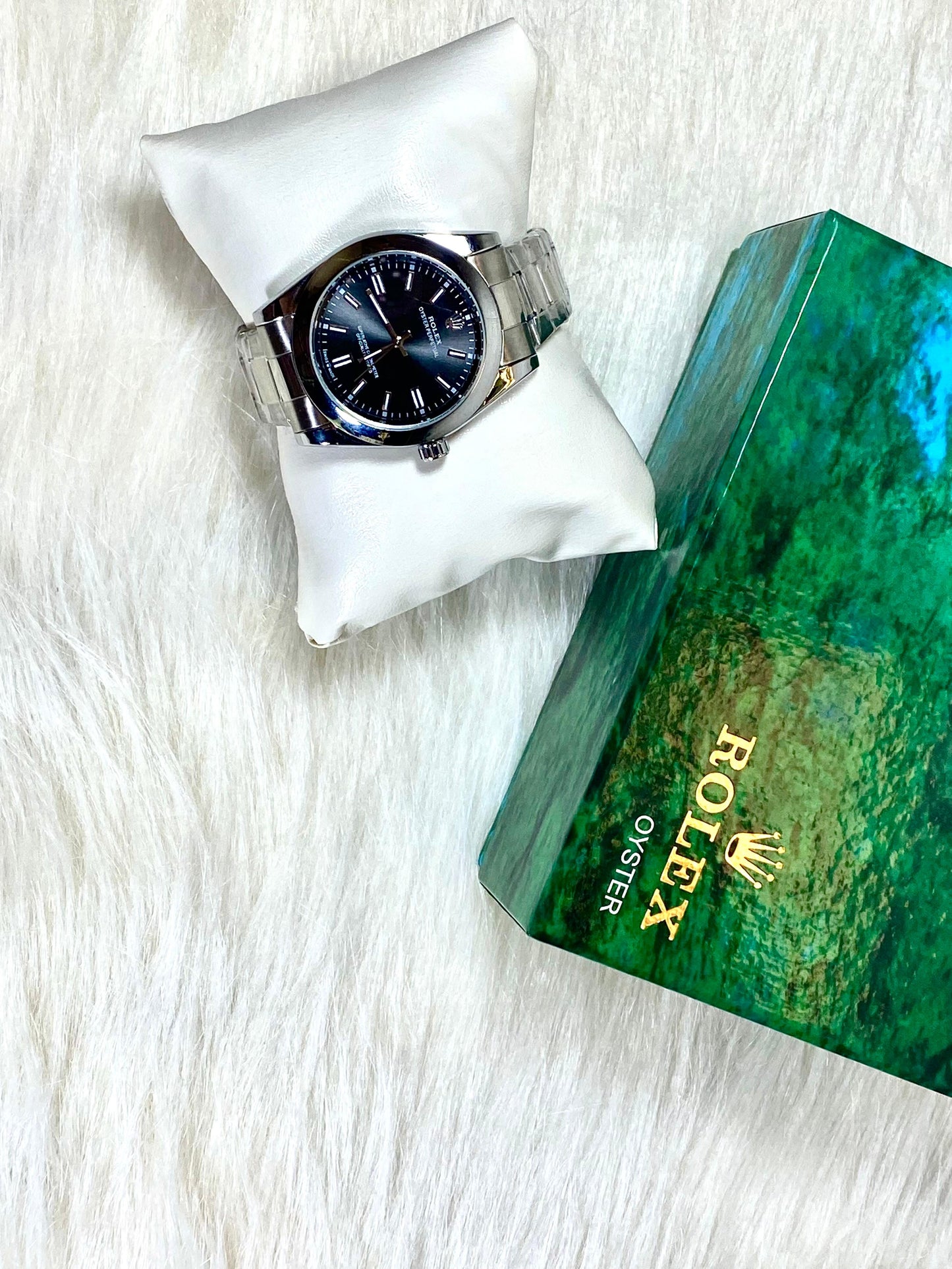 Rolex Oyster Perpetual Silver Dial – Classic Luxury Redefined