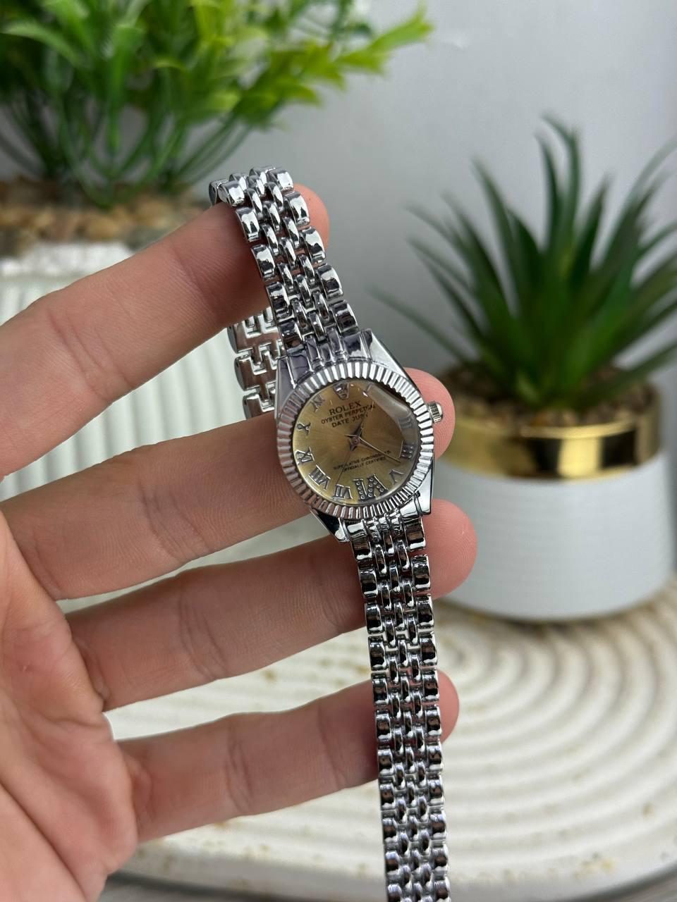 ساعة رولكس النسائية الفاخرة